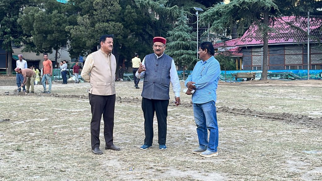 अंतरराष्ट्रीय दशहरा उत्सव के लिए तैयार होने लगा ढालपुर मैदान